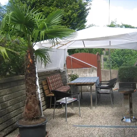 Grosse In Mit Garten Und Grill Polle